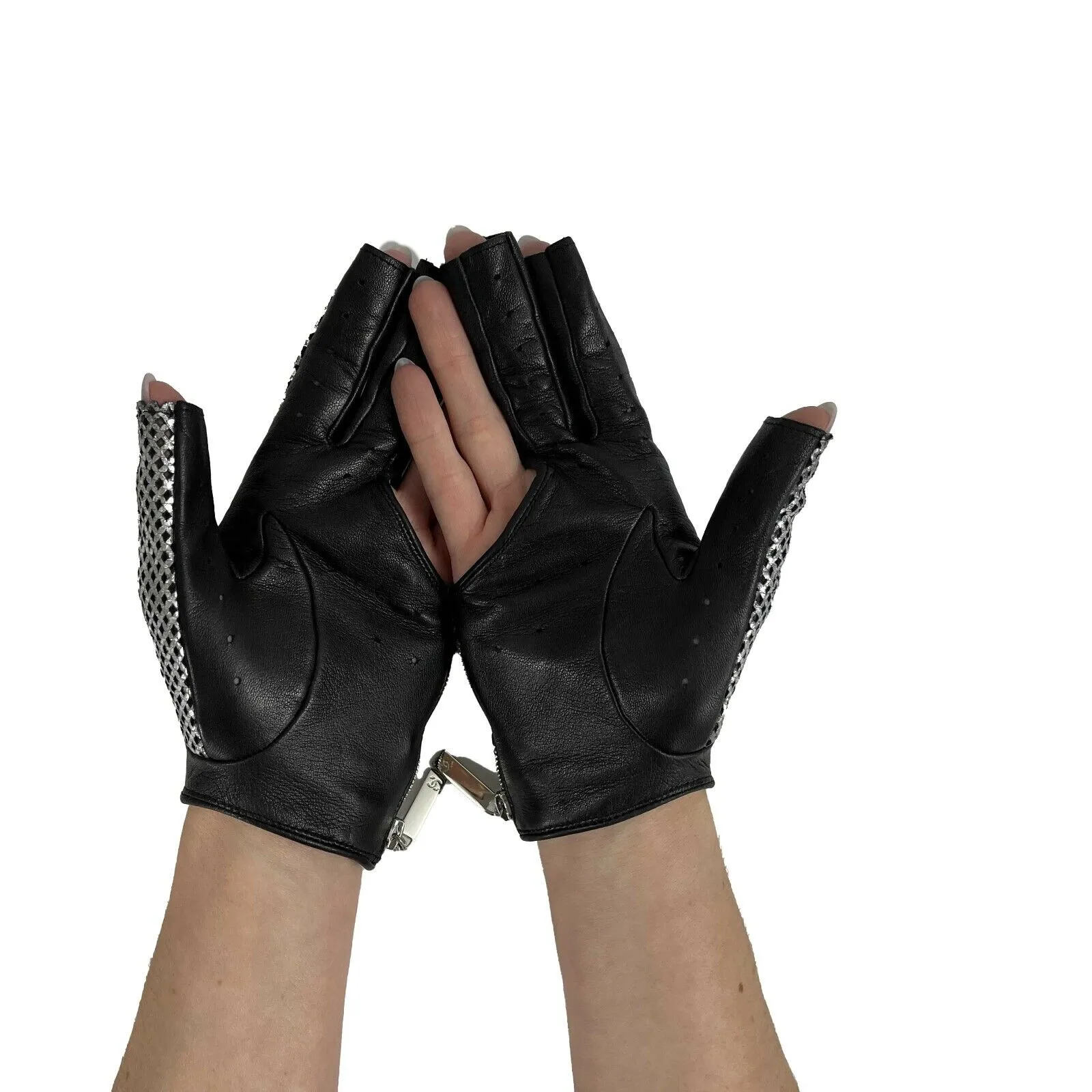 CHANEL - 2008 Act 1 - Black / Metallic Silver Mesh Leather Gloves - 7.5