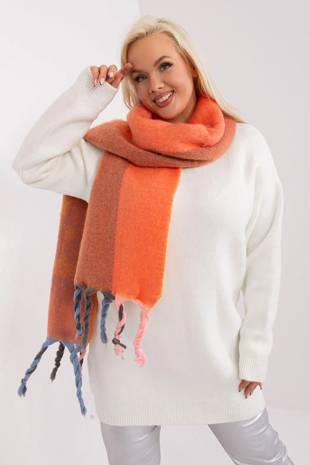 Elegant Autumn Striped Shawl with Charming Tassels