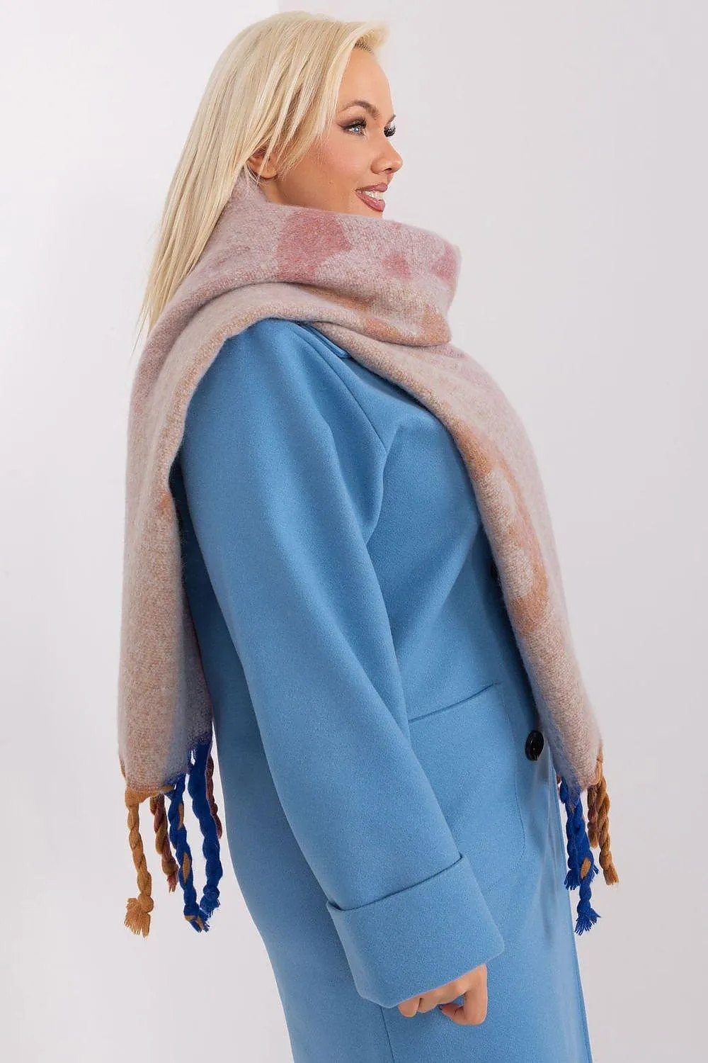 Elegant Autumn Striped Shawl with Charming Tassels