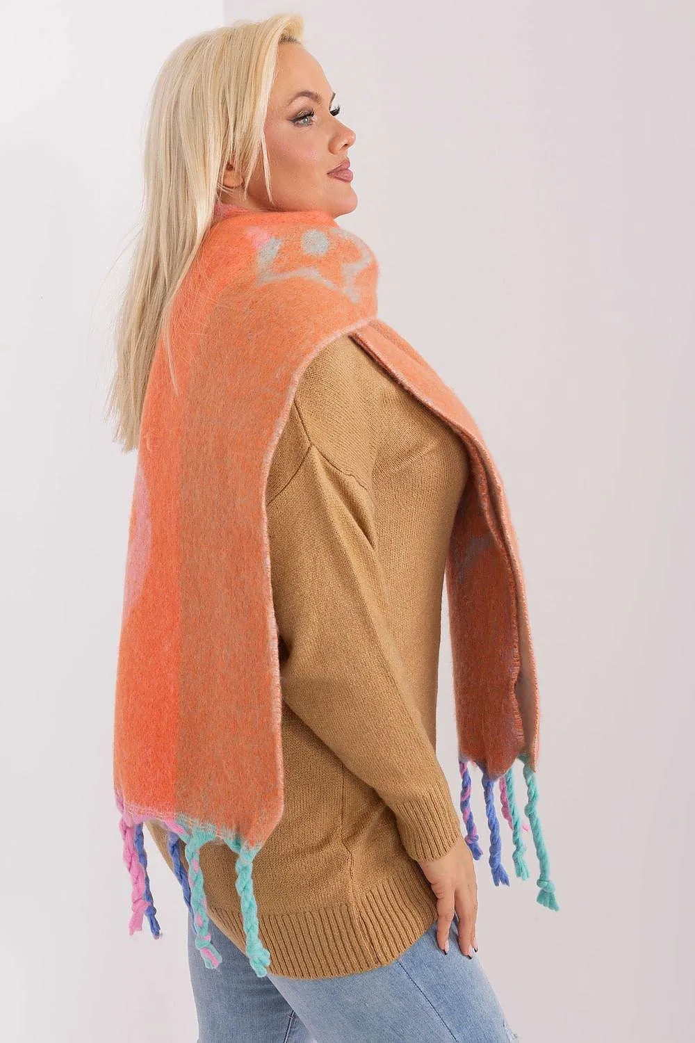 Elegant Autumn Striped Shawl with Charming Tassels