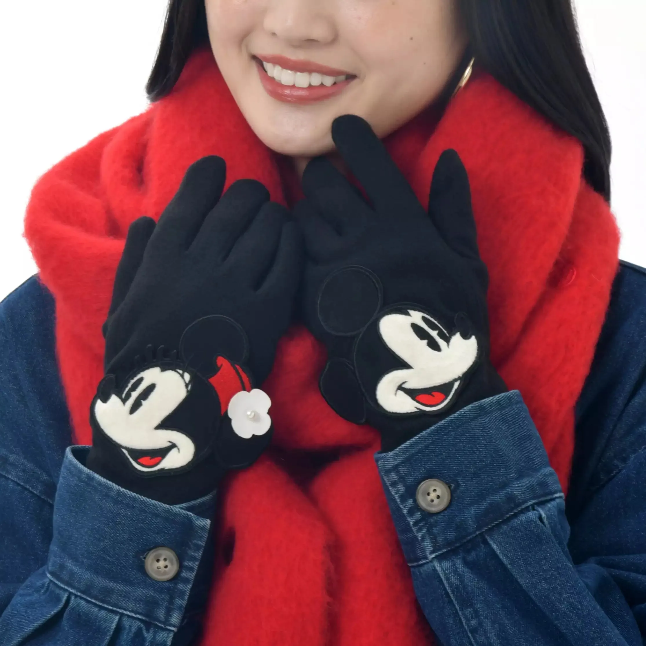 JDS - Choose a Gift x Winter Goods Mickey & Minnie Mouse Gloves (Release Date: Nov 26, 2024)