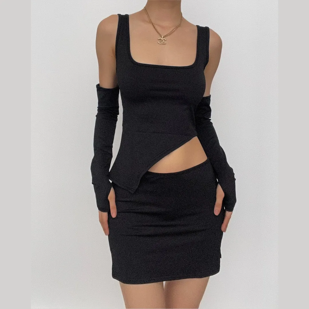 Sleeveless u neck solid irregular gloves crop top skirt set