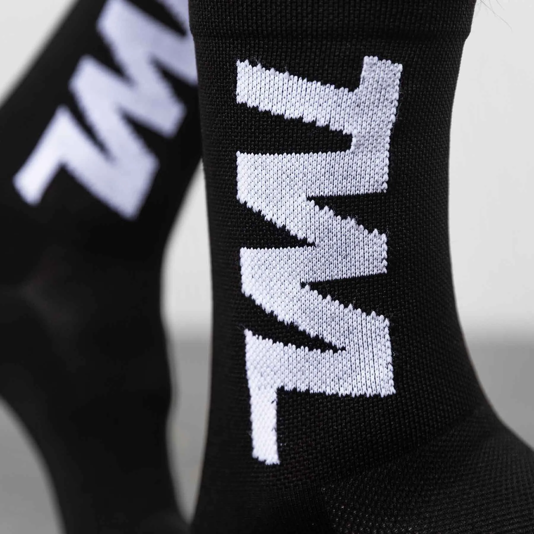 TWL - PERFORMANCE RUNNING SOCKS - BLACK/WHITE